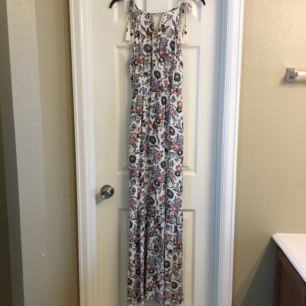 American Eagle blouson style floral maxi dress